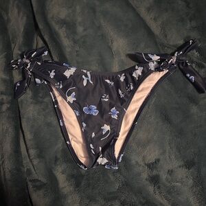SHEIN Black Floral Tie-Side Bikini Bottoms